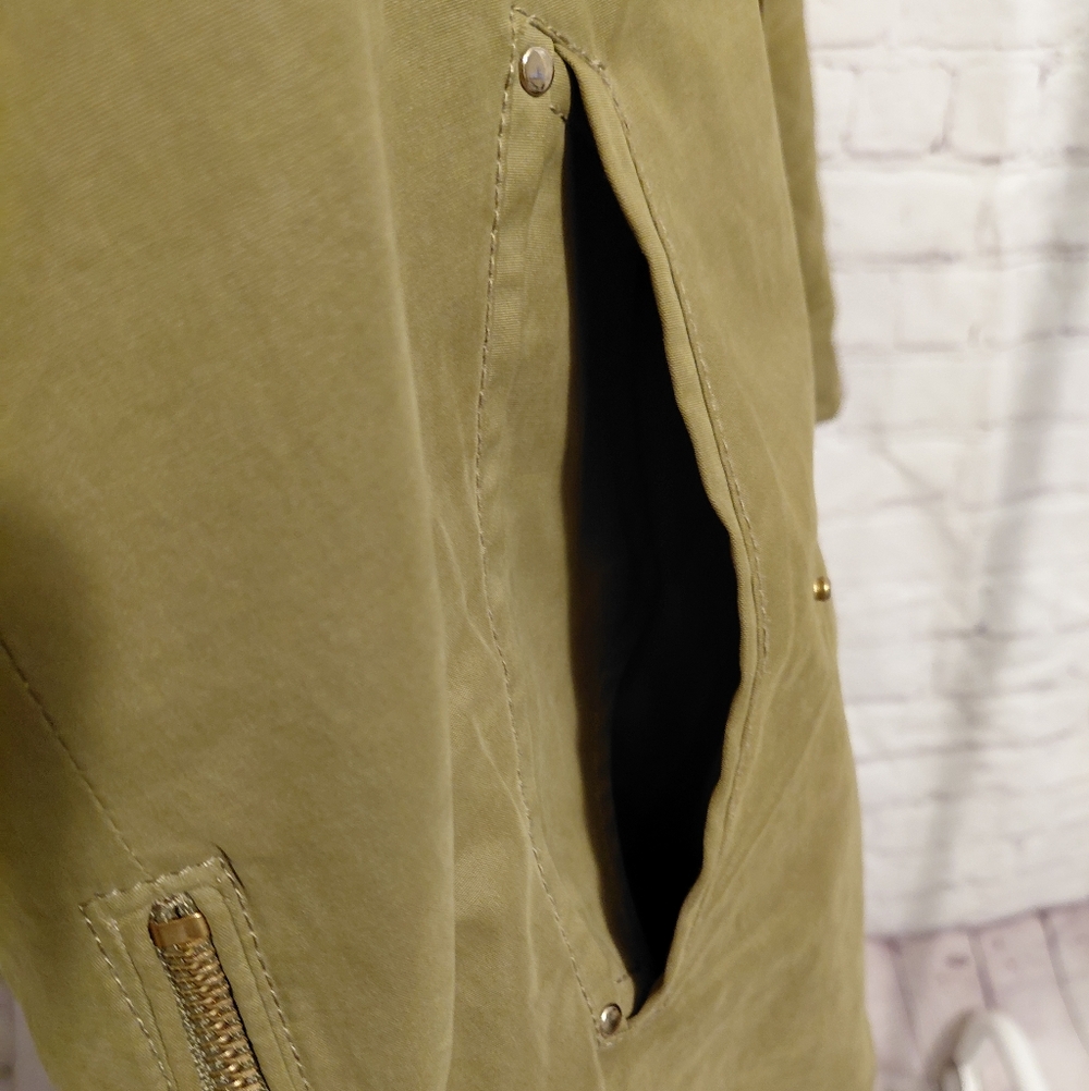 Zara Oliver Women's Khaki Green Fur-Trimmed Hooded Jacket.๐ - Picture 14 of 14